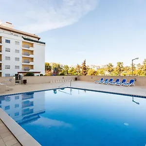  Apartamento James's Quinta Palmeiras, Spacious 2 Bedroom In Luxury Complex, Walking Distance To Town And Portugal