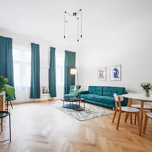 Brand Cozy Wien