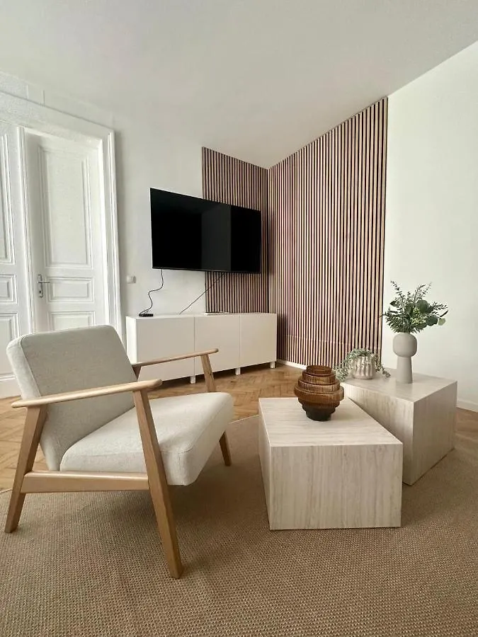 Designer Apartment Near Main Station Vienna