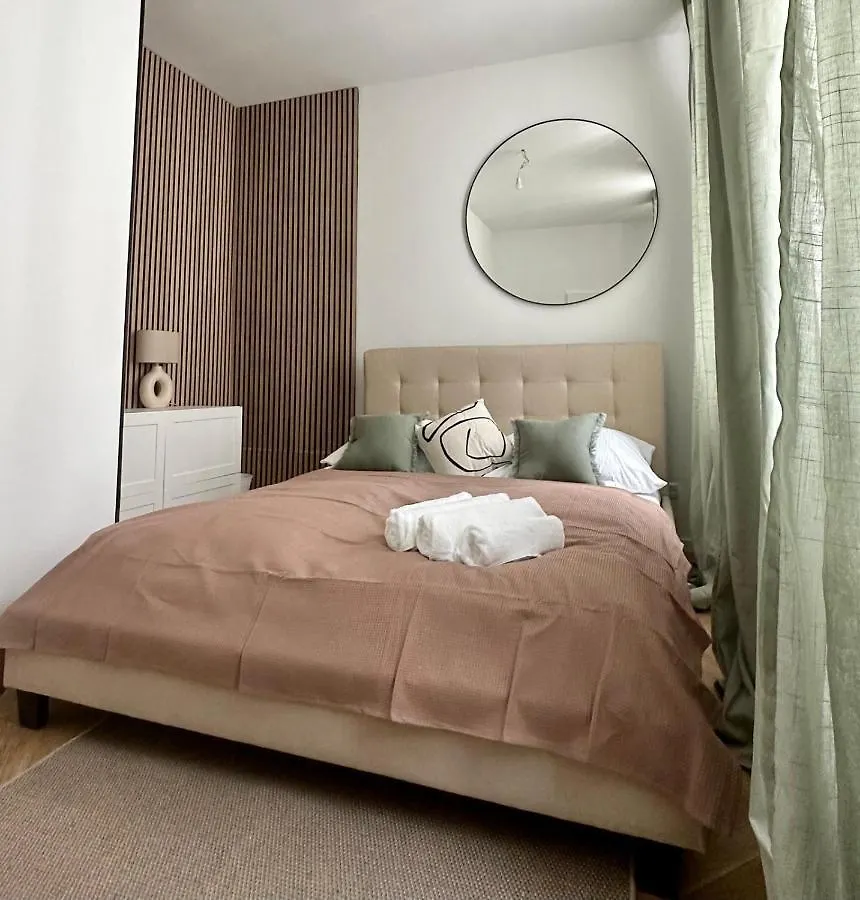 Designer Apartment Near Main Station Vienna