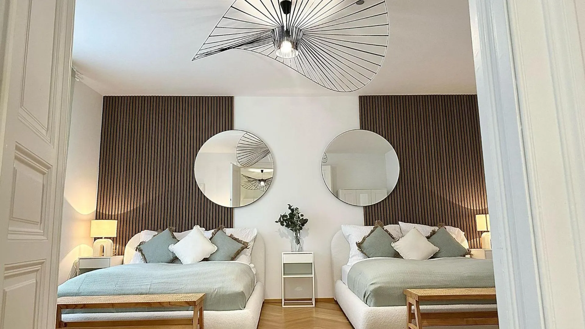 Designer Apartment Near Main Station Vienna