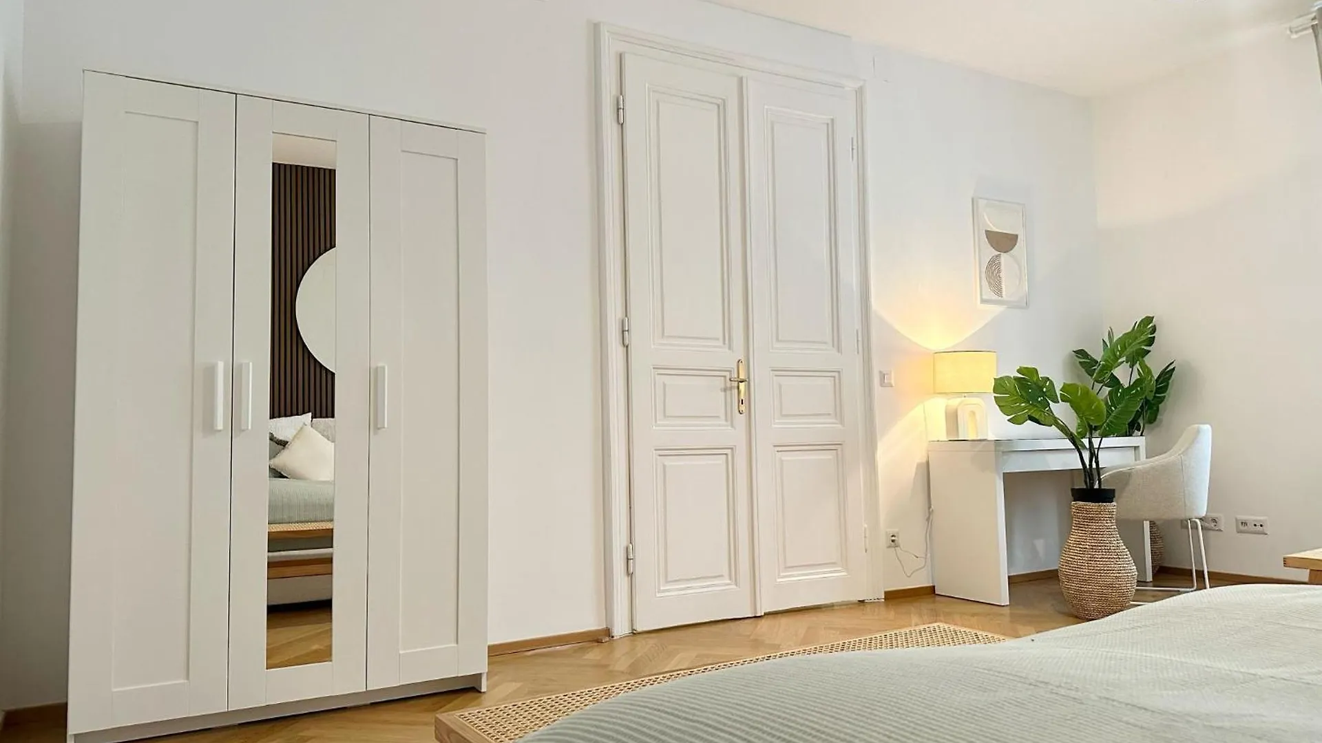 Designer Apartment Near Main Station Vienna