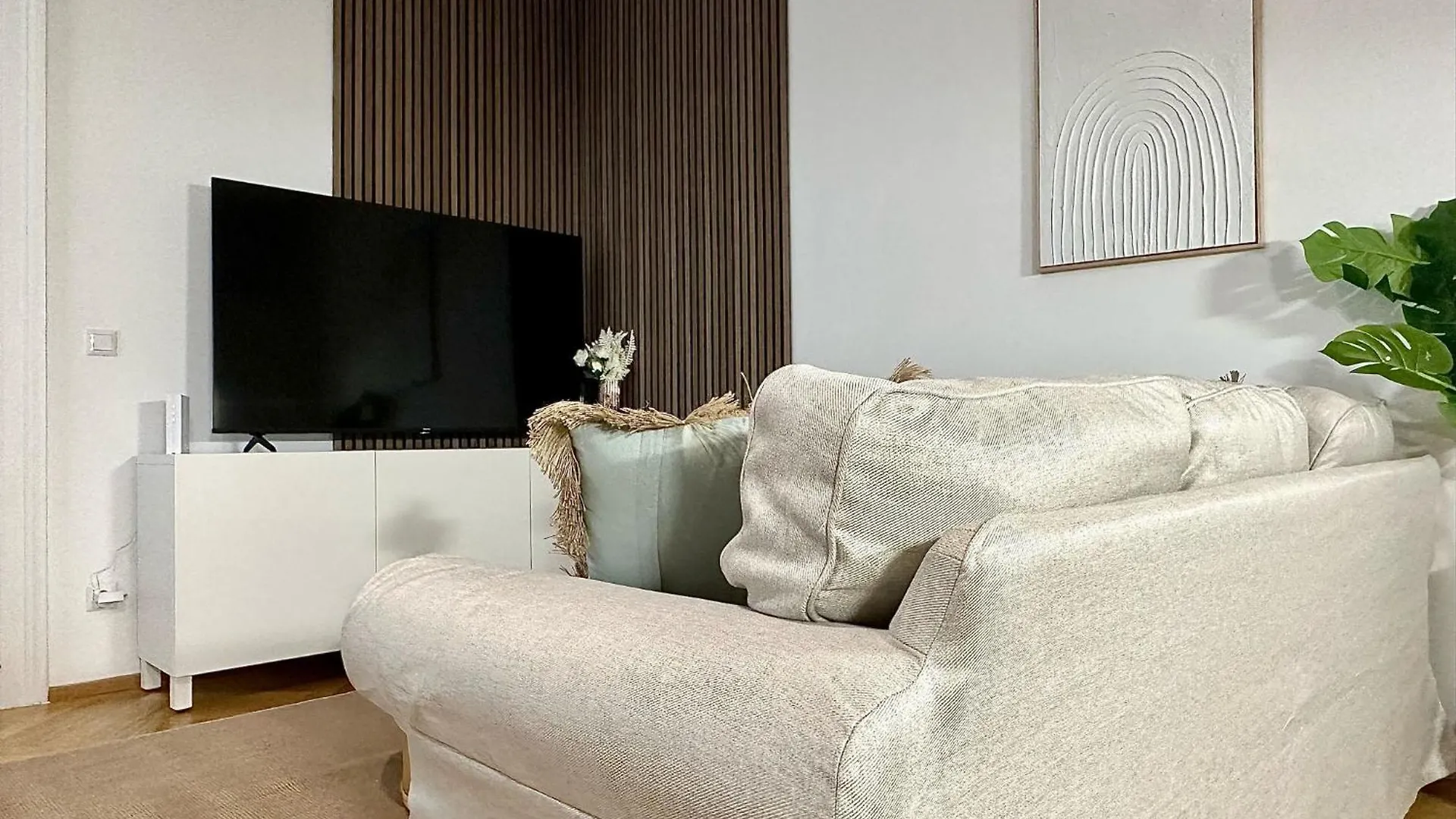 Designer Apartment Near Main Station Vienna Austria