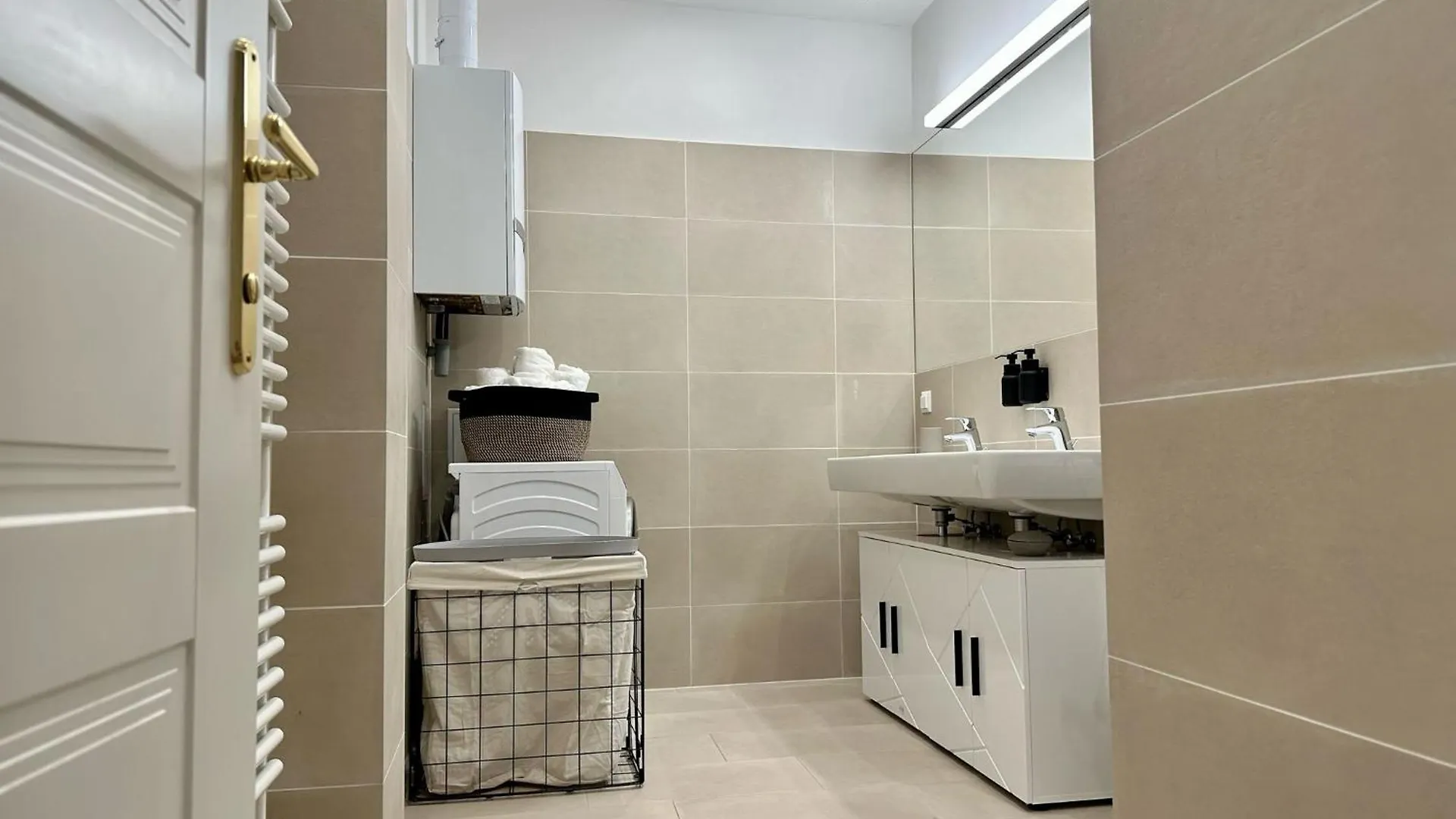 Designer Apartment Near Main Station Vienna