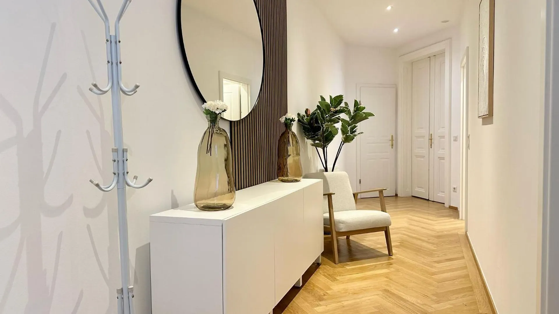 Designer Apartment Near Main Station Vienna