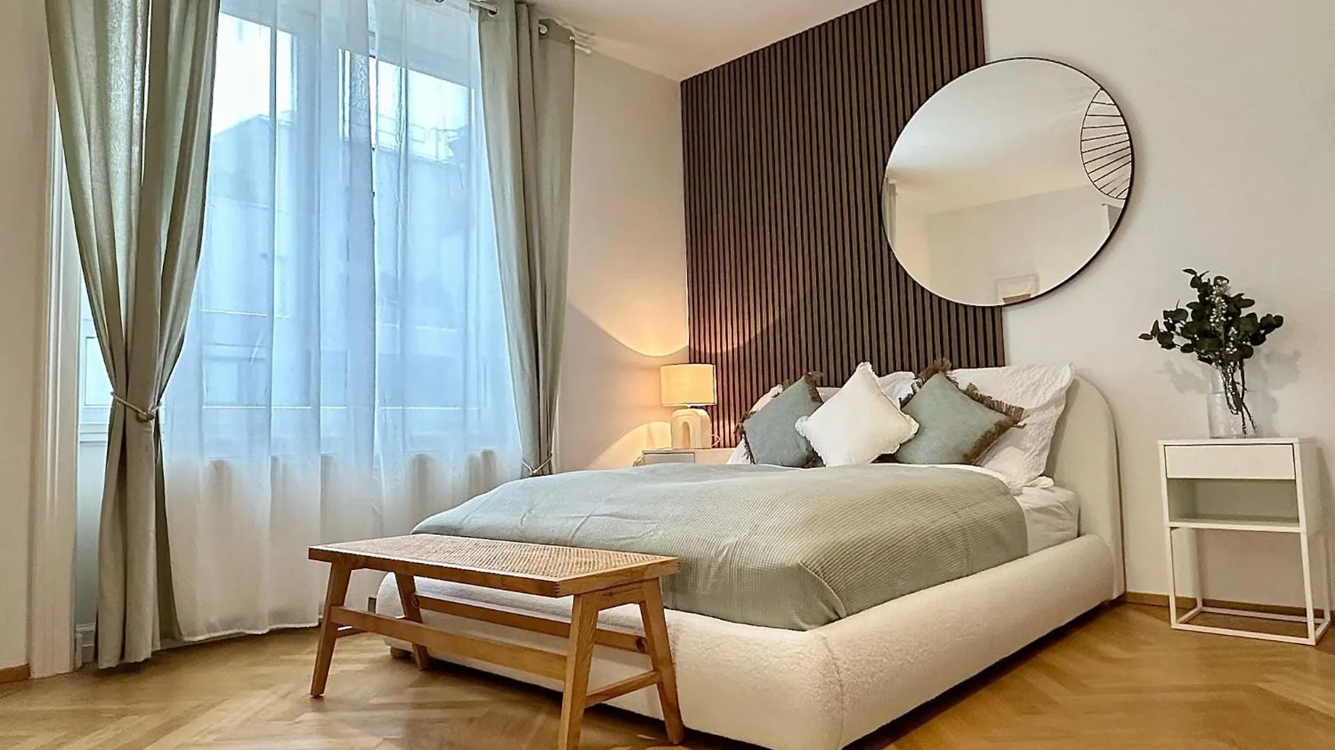 Designer Apartment Near Main Station Vienna